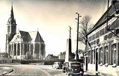 59 Bouvines Eglise et Pyramide